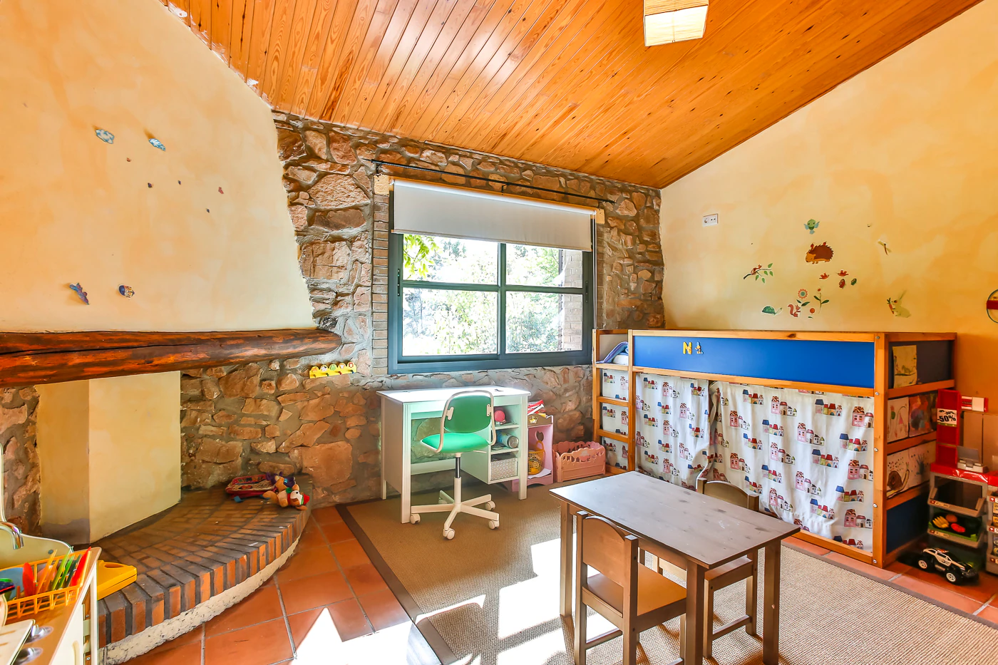 Preciosa masía restaurada con apartamento de invitados