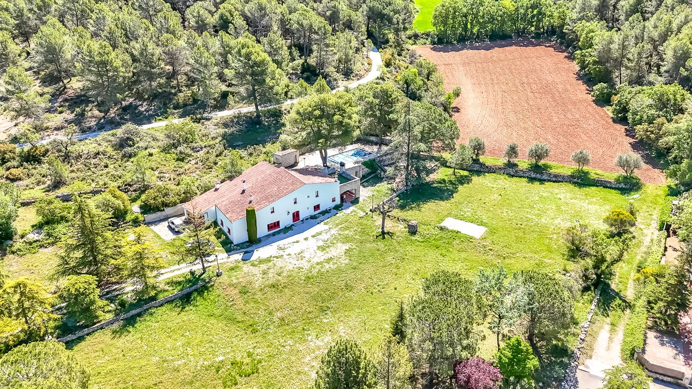 Masía con licencia turística en venta