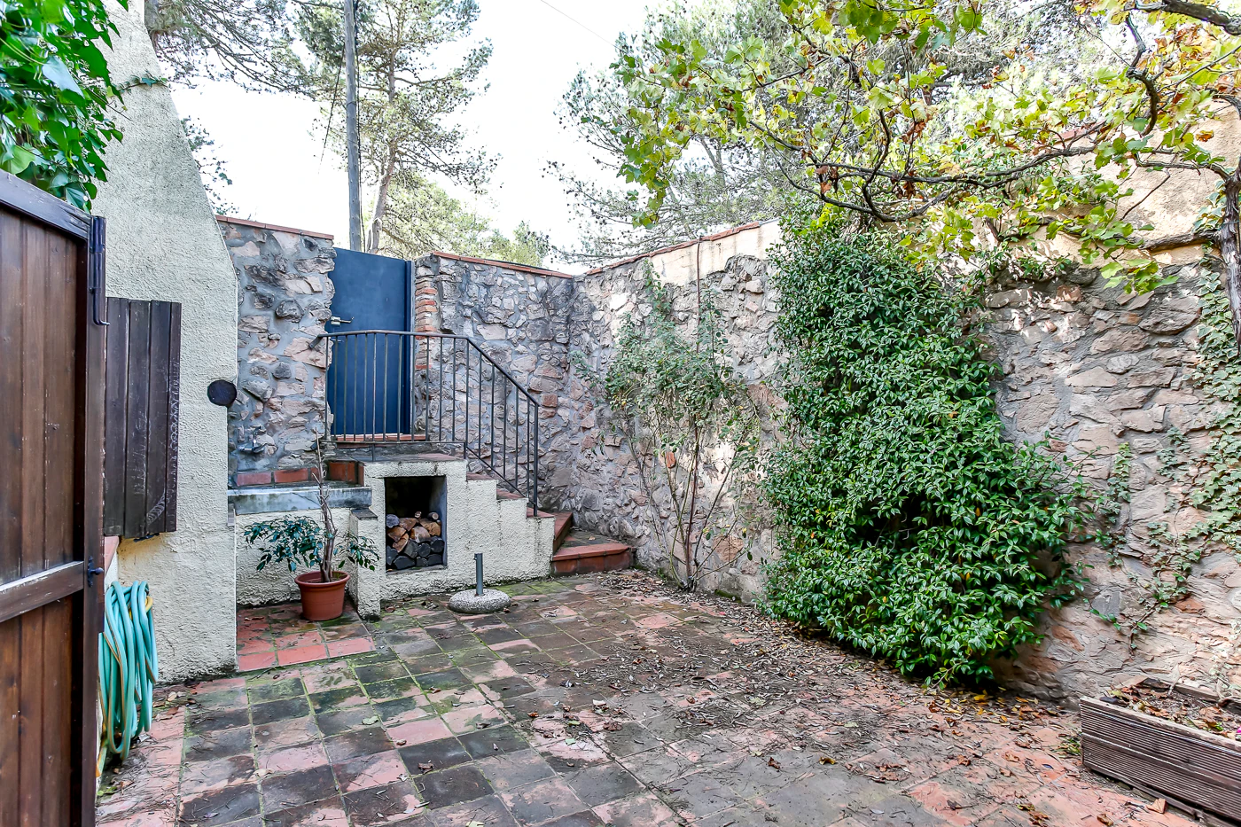 Preciosa masía restaurada con apartamento de invitados