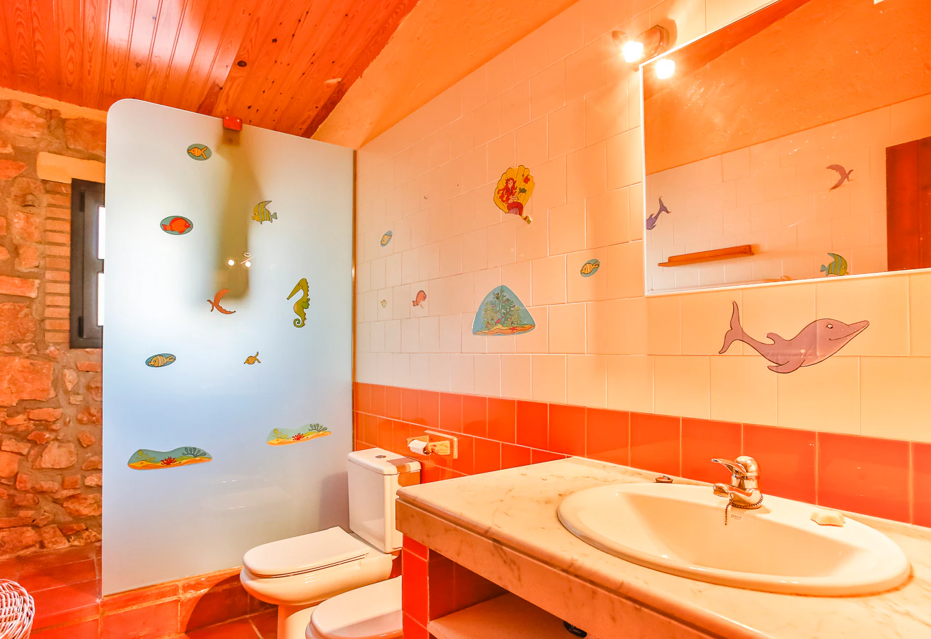 Preciosa masía restaurada con apartamento de invitados