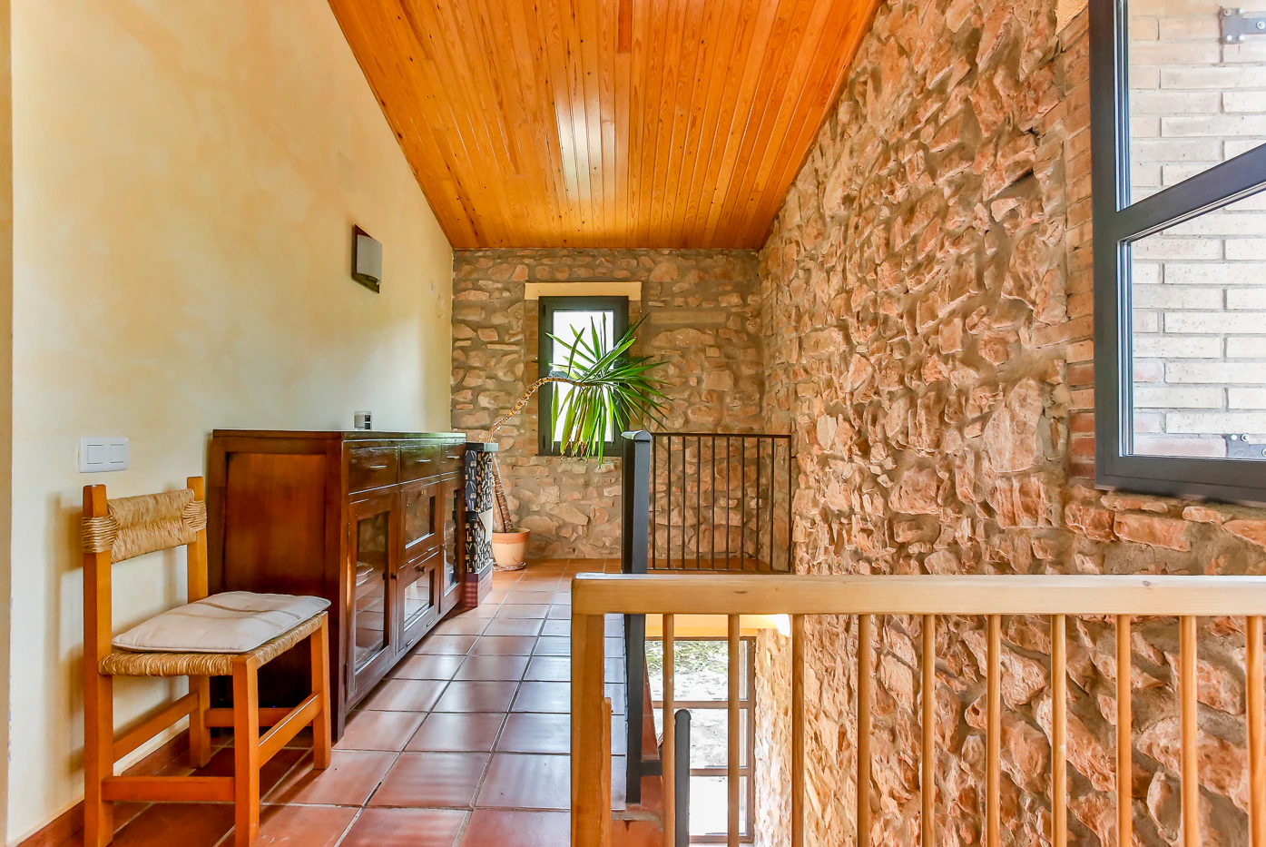 Preciosa masía restaurada con apartamento de invitados