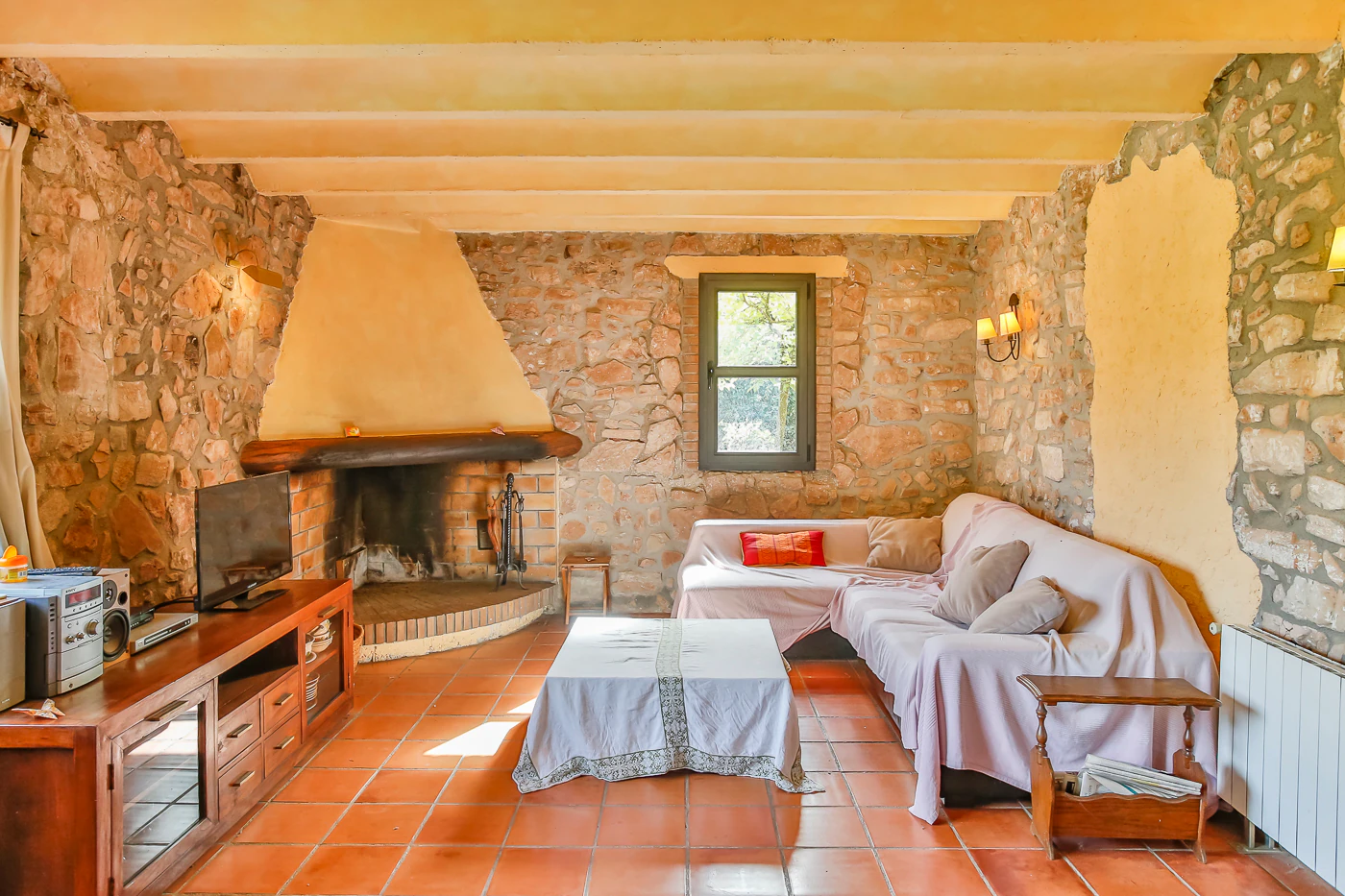 Preciosa masía restaurada con apartamento de invitados