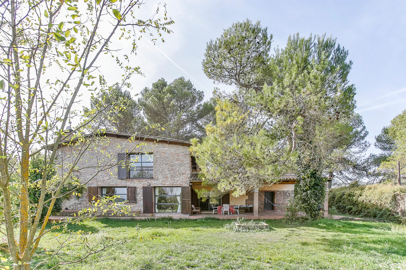 Preciosa masía restaurada con apartamento de invitados