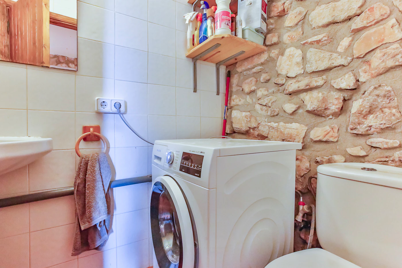 Preciosa masía restaurada con apartamento de invitados