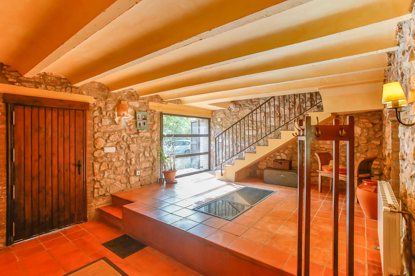 Preciosa masía restaurada con apartamento de invitados