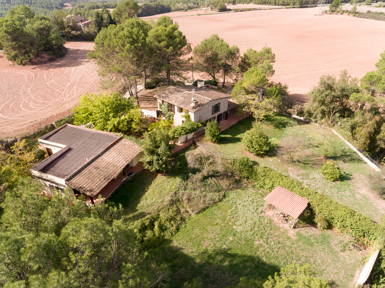 Preciosa masía restaurada con apartamento de invitados