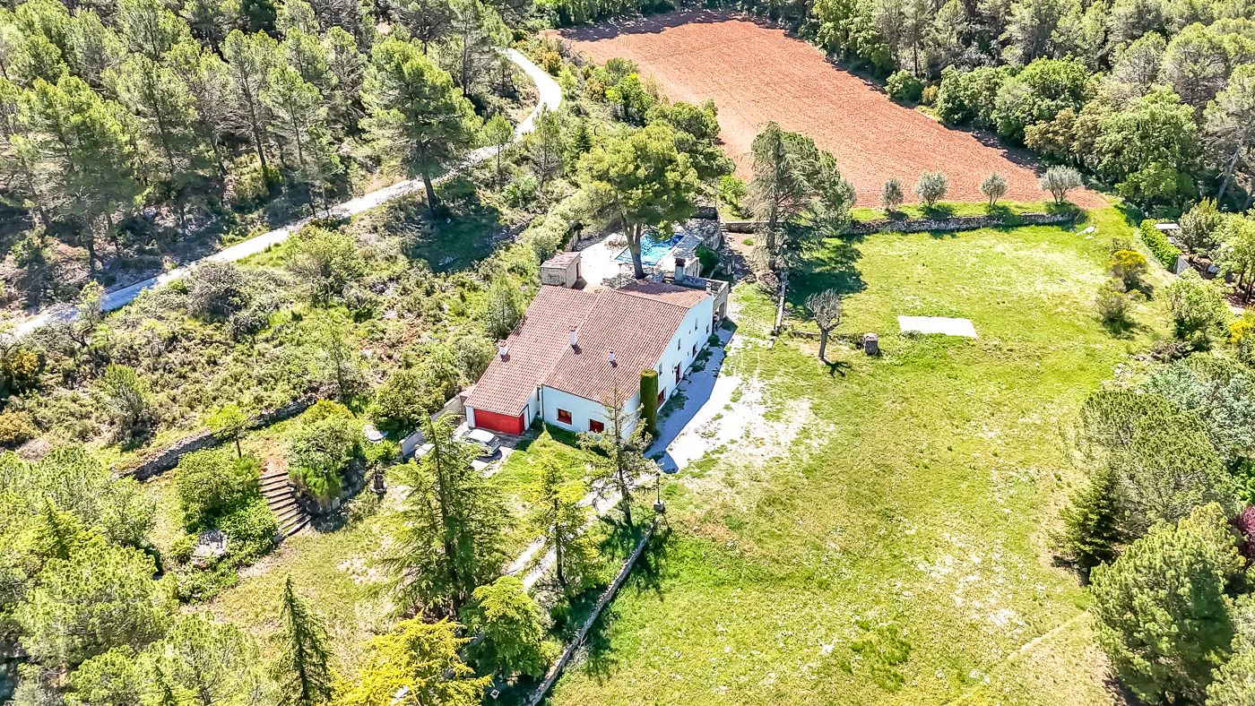 Masía con licencia turística en venta