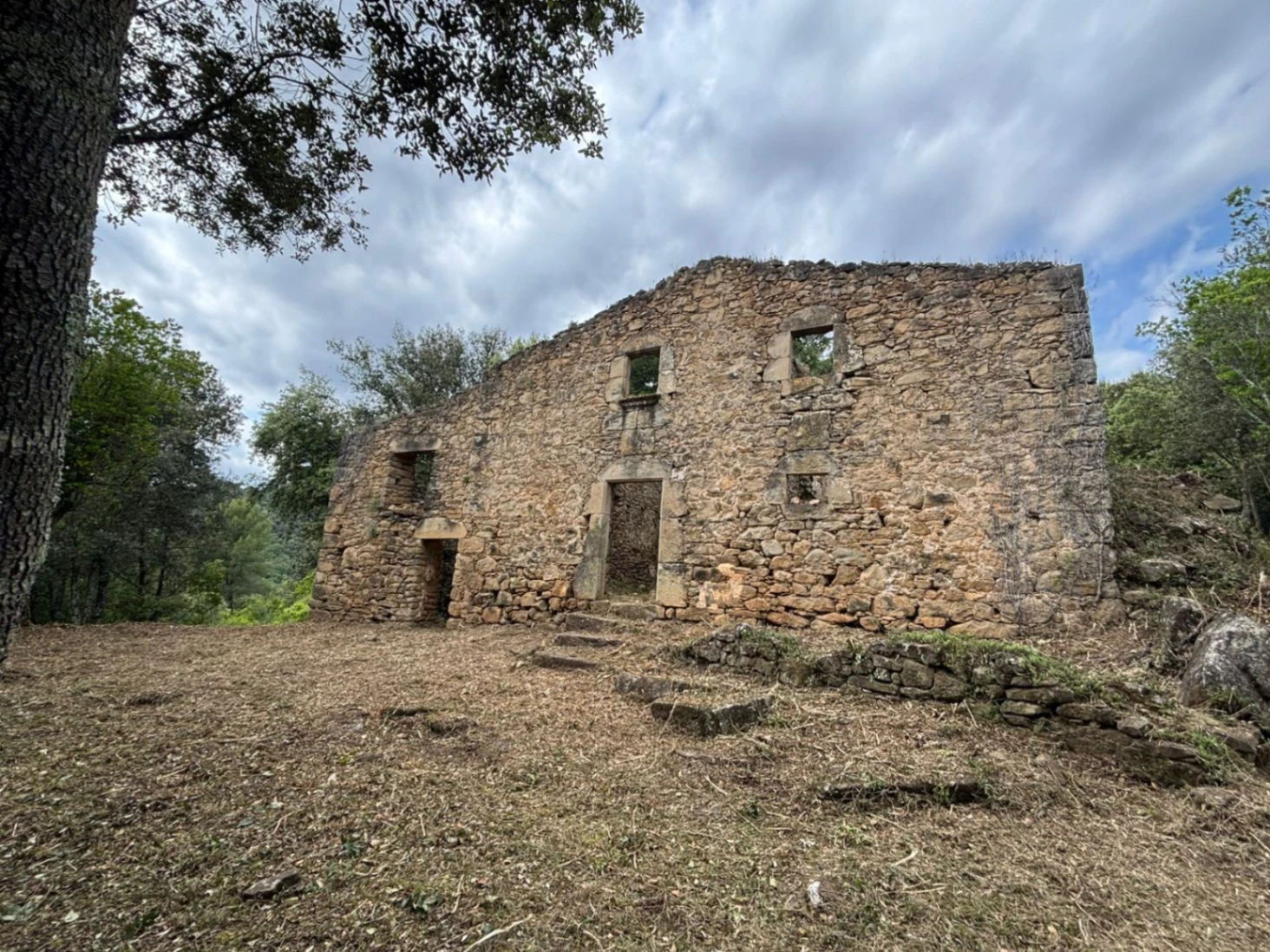 9373 - Ferme à rénover entièrement pour en faire une habitation à Palol de Revardit