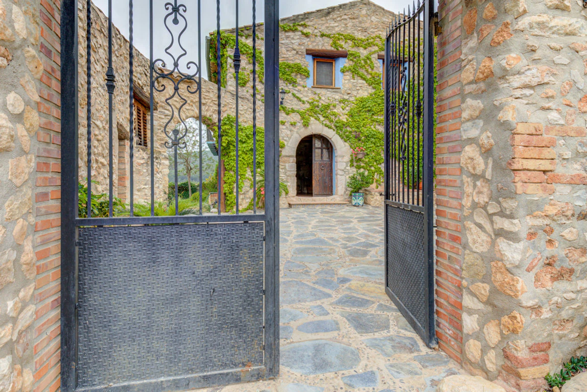 6903 - Preciosa masía en venta cerca de la playa