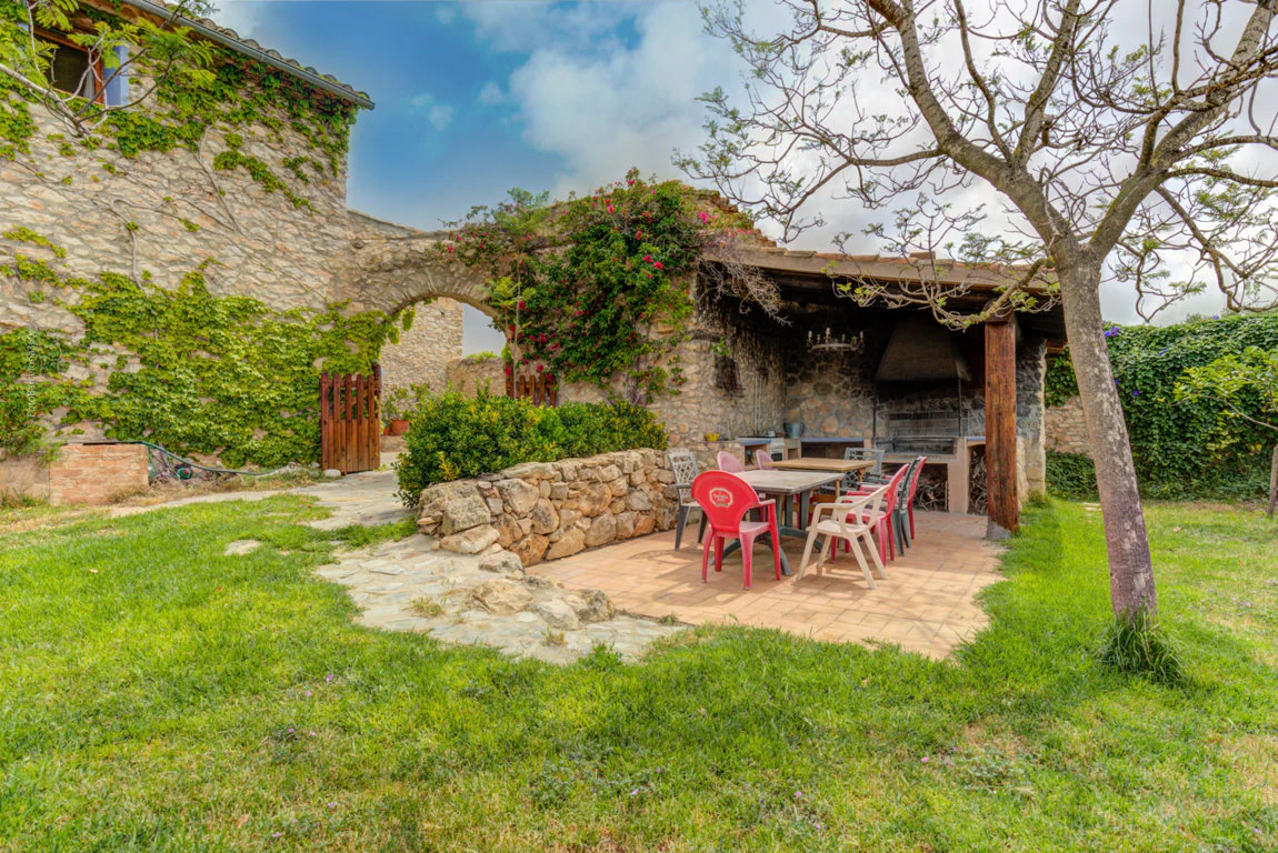 6903 - Preciosa masía en venta cerca de la playa