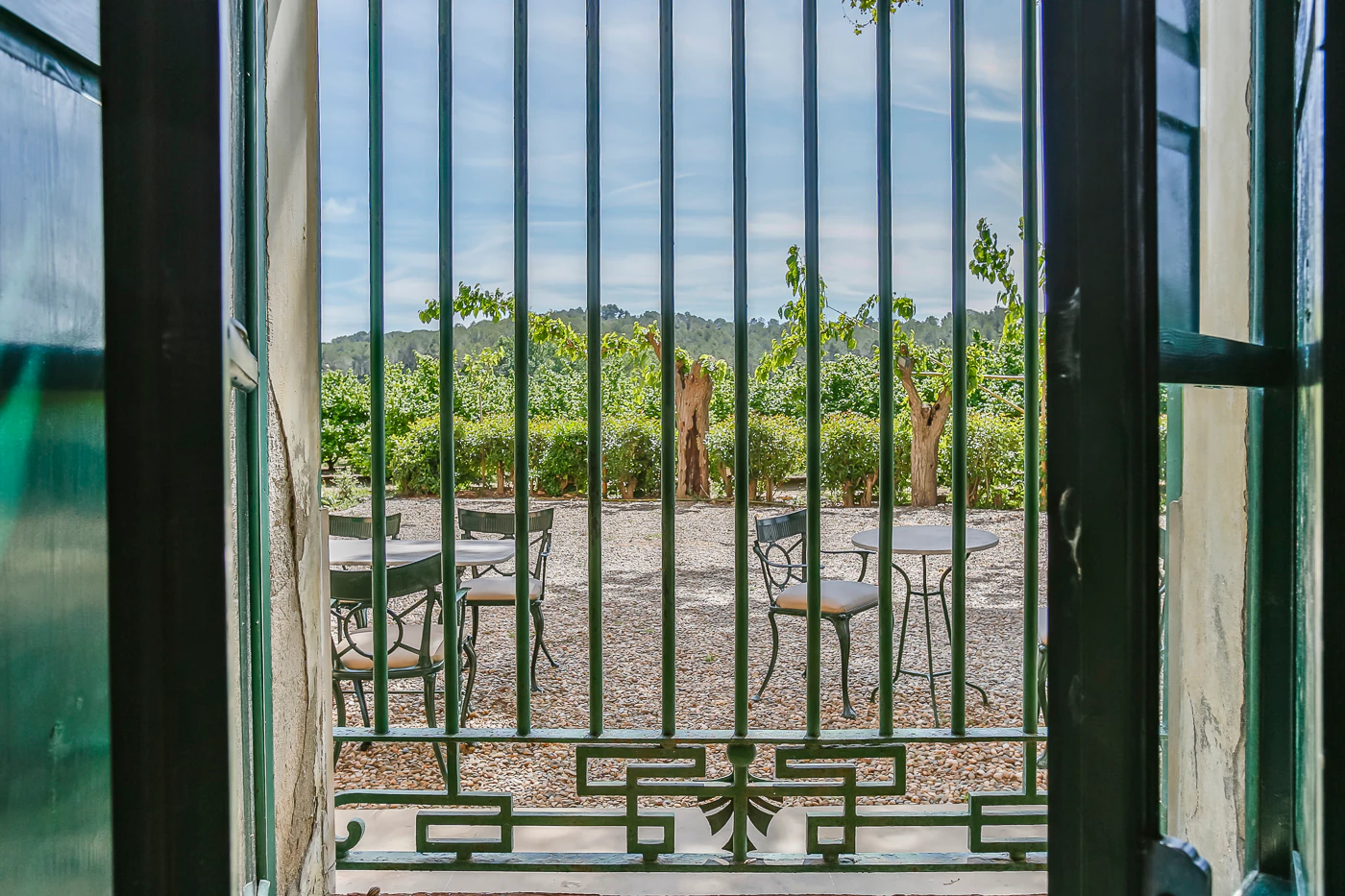 9663 - Espectacular finca rústica con masía estilo indiana