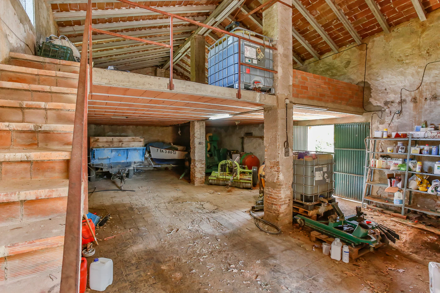 9663 - Espectacular finca rústica con masía estilo indiana