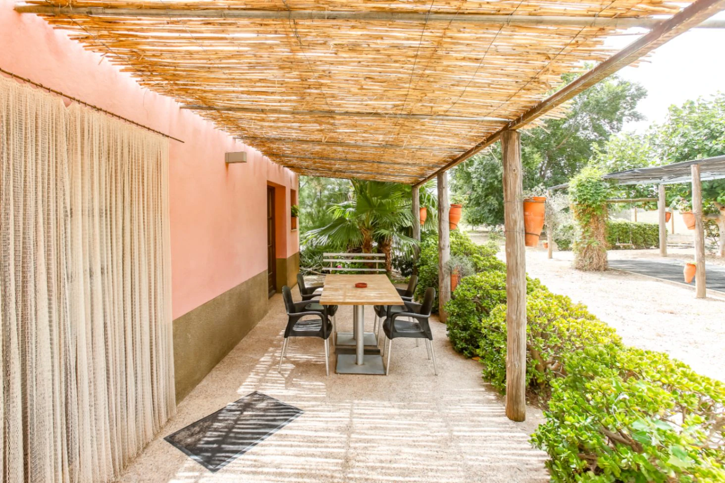 8345 - Masia-Restaurante con 6 habitaciones  en el Delta del Ebro