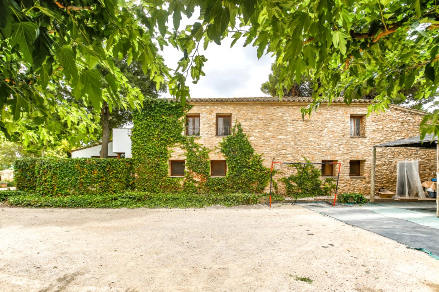 8345 - Masia-Restaurante con 6 habitaciones  en el Delta del Ebro