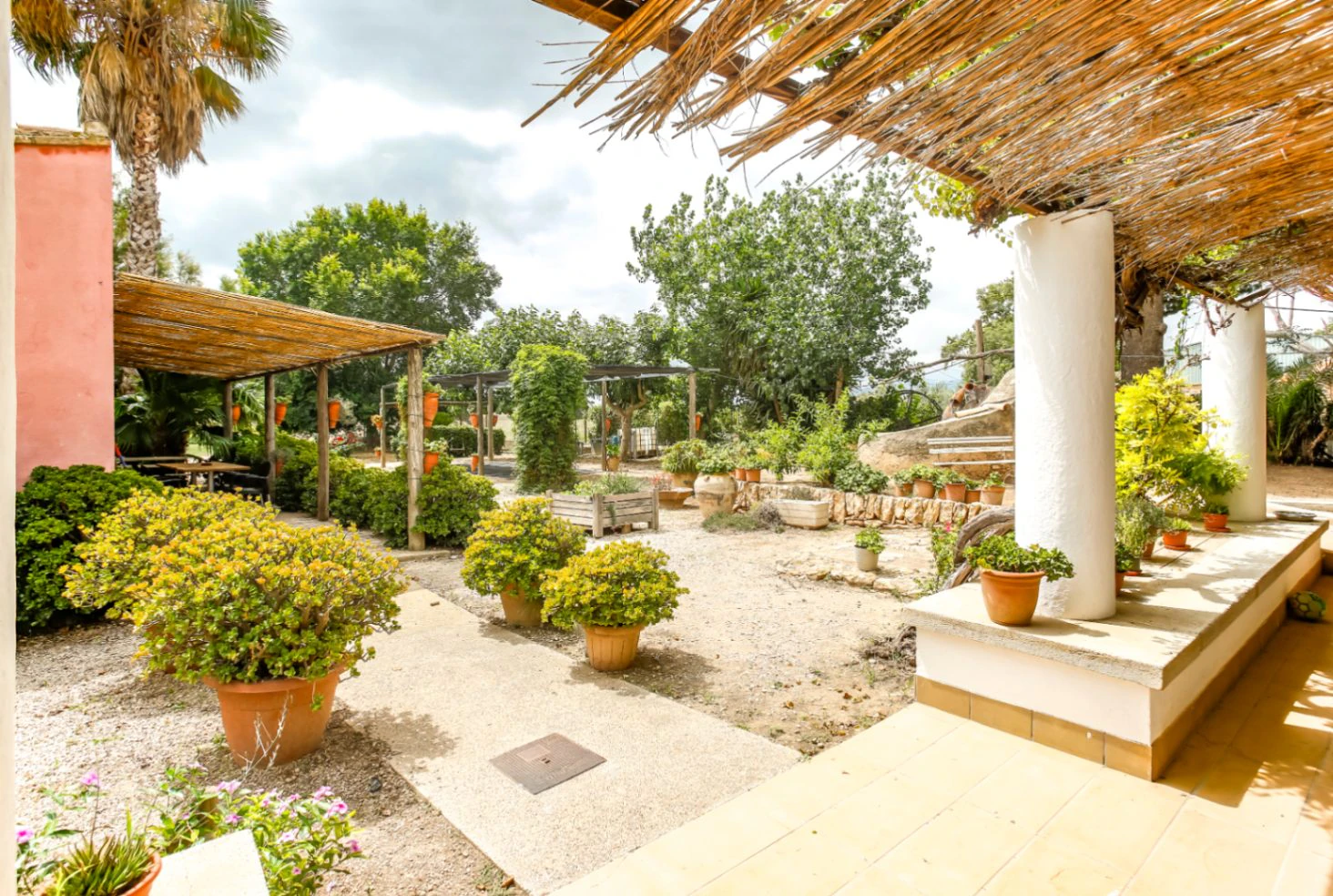 8345 - Masia-Restaurante con 6 habitaciones  en el Delta del Ebro