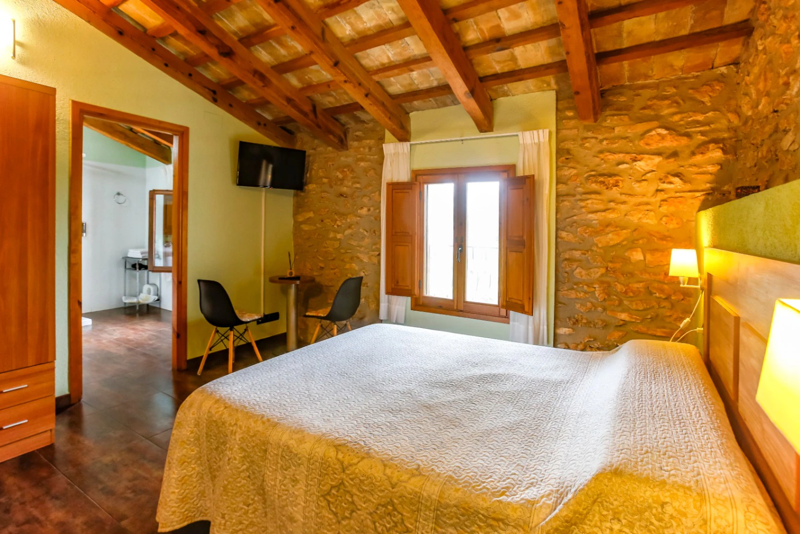 8345 - Masia-Restaurante con 6 habitaciones  en el Delta del Ebro