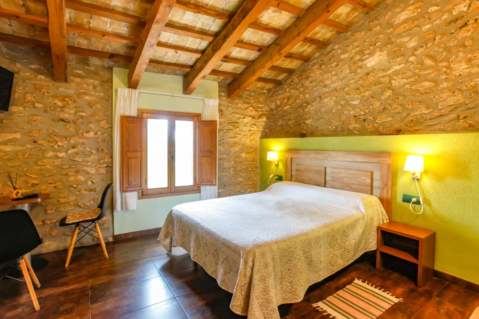 8345 - Masia-Restaurante con 6 habitaciones  en el Delta del Ebro