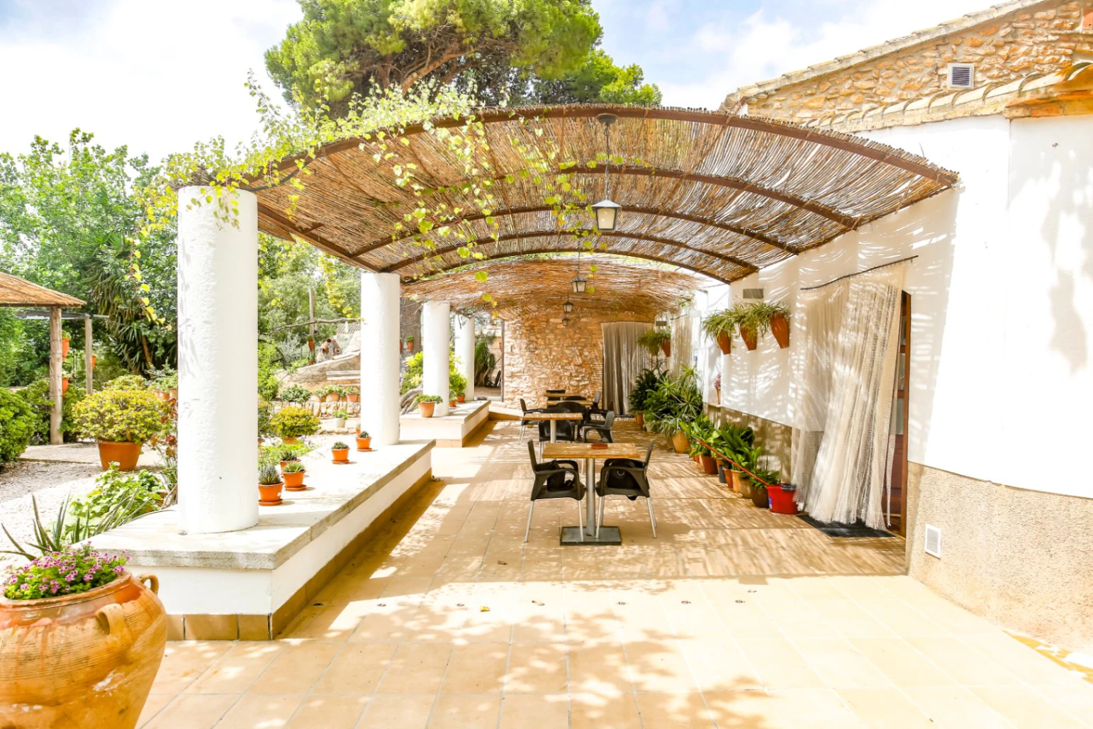 8345 - Masia-Restaurante con 6 habitaciones  en el Delta del Ebro