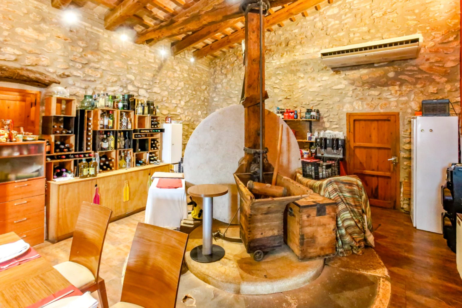 8345 - Masia-Restaurante con 6 habitaciones  en el Delta del Ebro