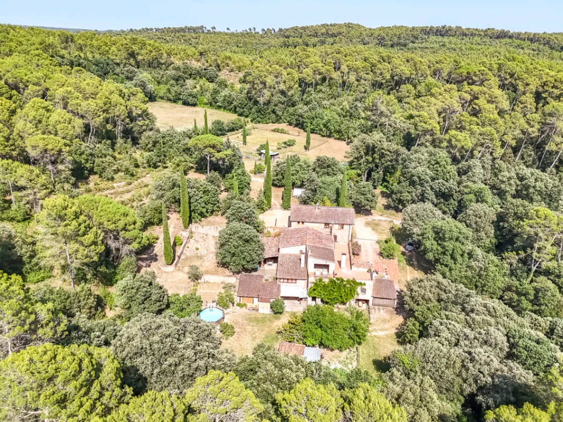 6352 - Masía con varias edificaciones en Sant Martí Vell