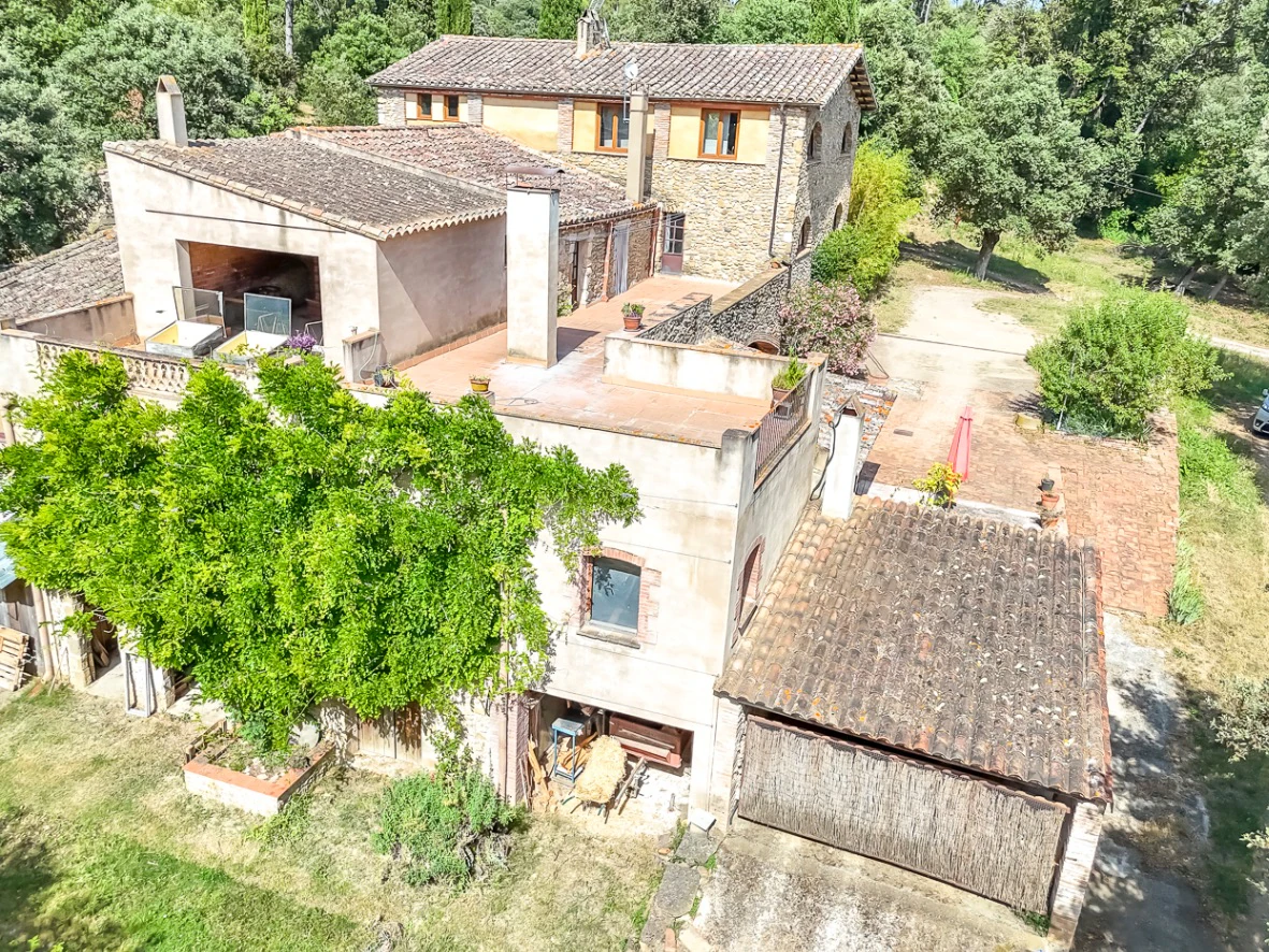 6352 - Masía con varias edificaciones en Sant Martí Vell