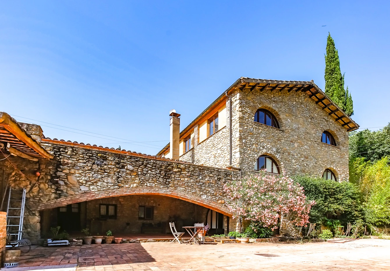 6352 - Masía con varias edificaciones en Sant Martí Vell