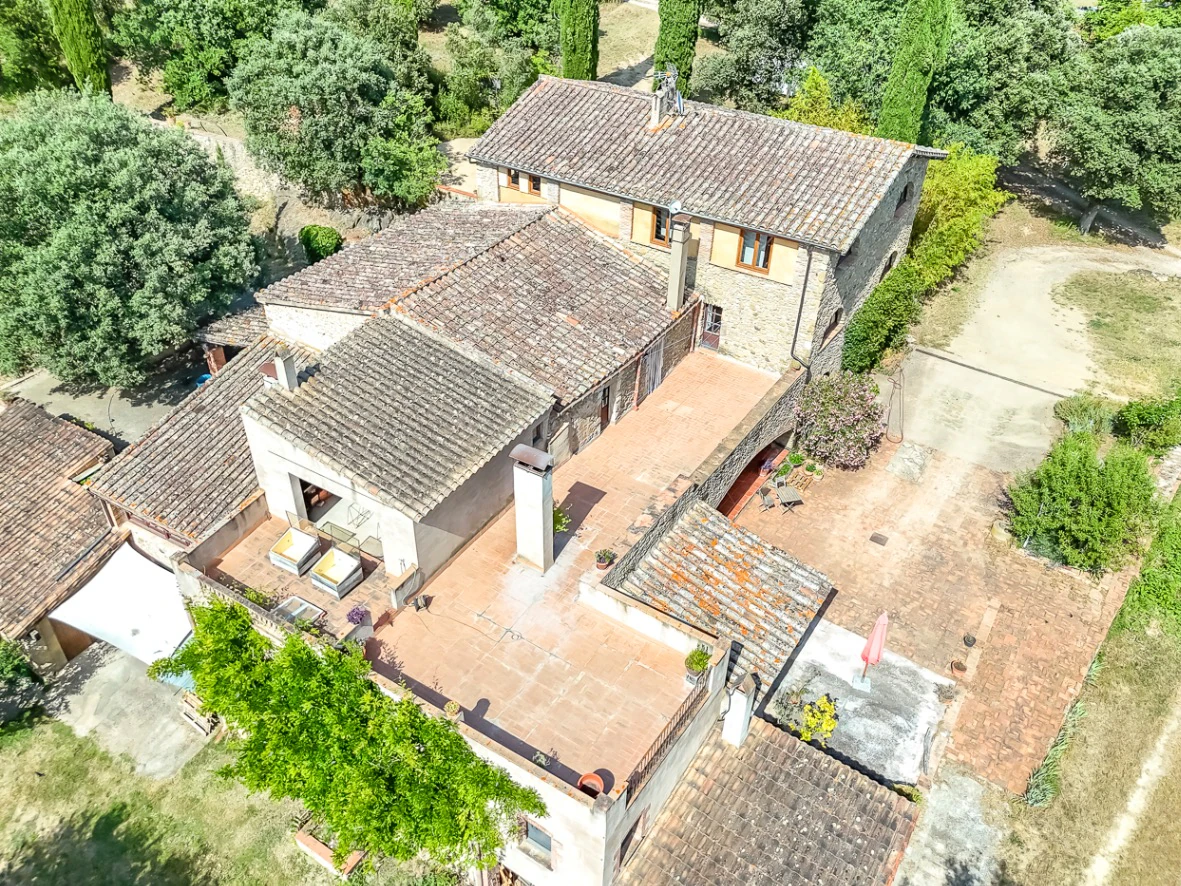 6352 - Masía con varias edificaciones en Sant Martí Vell