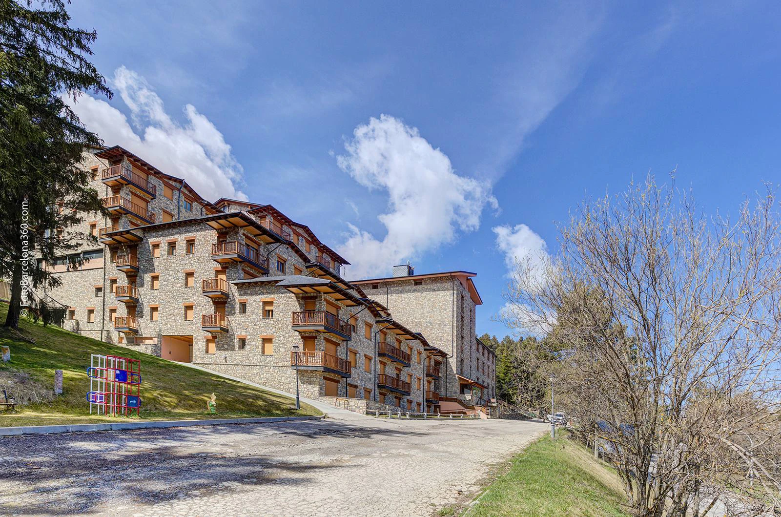 1246 - Hotel en La Molina. Totalmente equipado