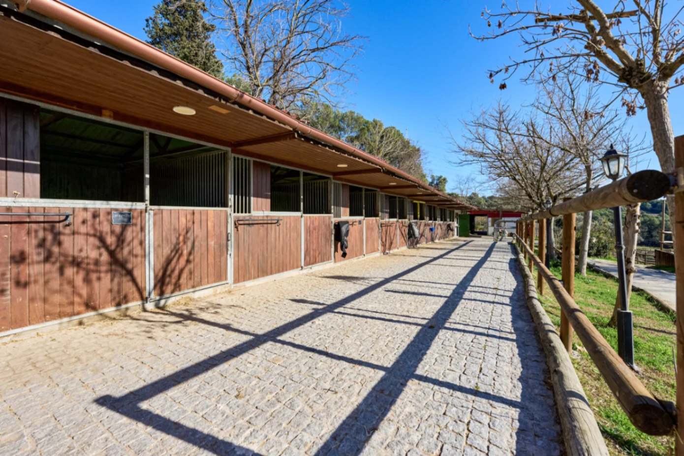 En venta magnífica hípica particular con vivienda en el Vallés