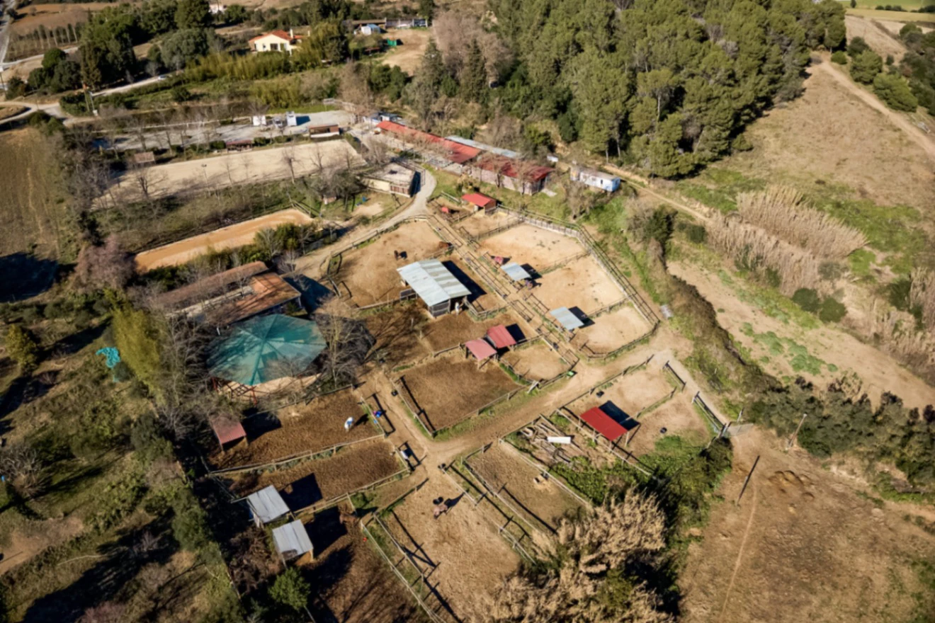 4320 - En venta magnífica hípica particular con vivienda en el Vallés
