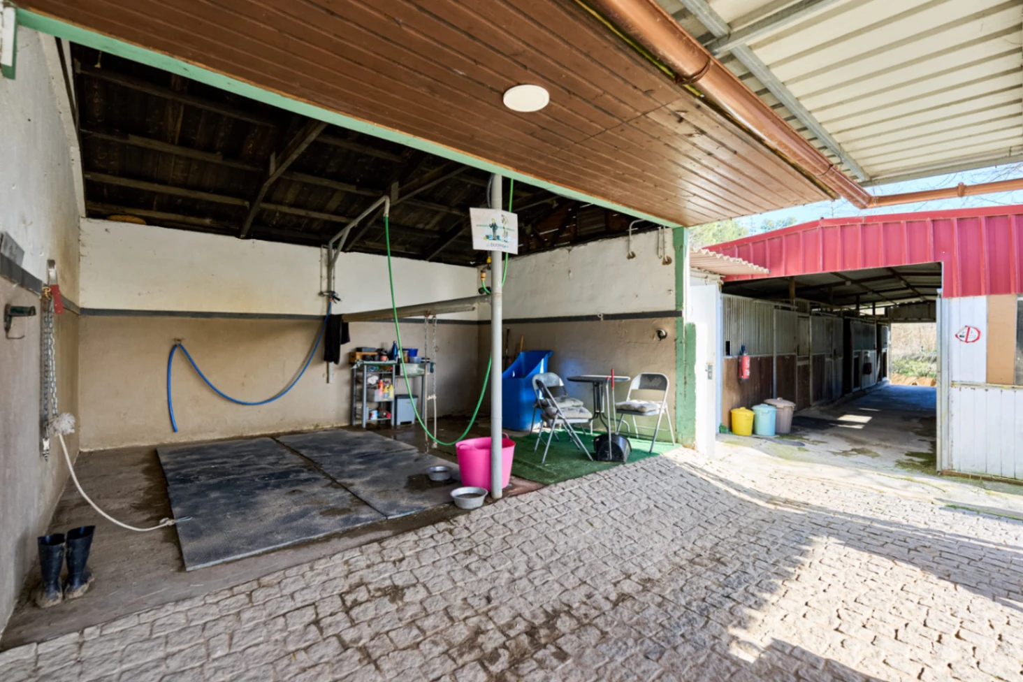 4320 - En venta magnífica hípica particular con vivienda en el Vallés