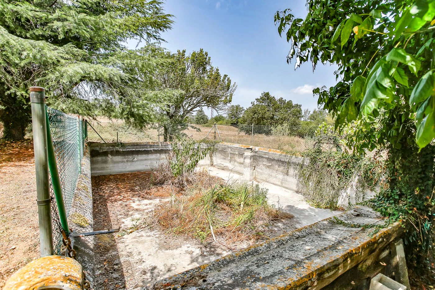 9769 - Masia en venda amb paller a prop del poble
