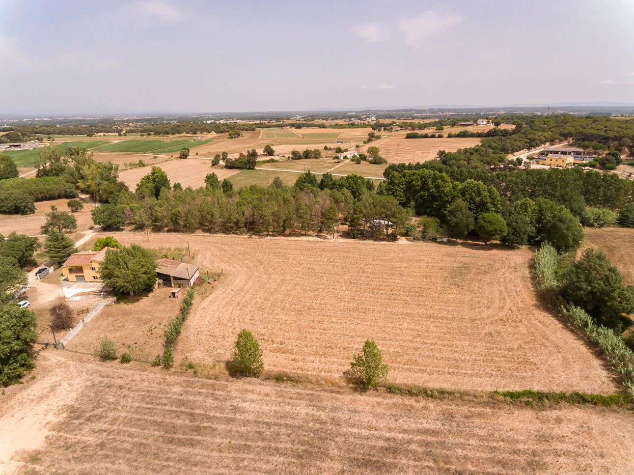9769 - Masia en venda amb paller a prop del poble