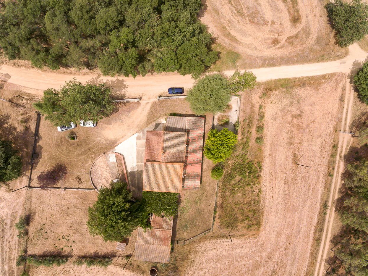 9769 - Masia en venda amb paller a prop del poble