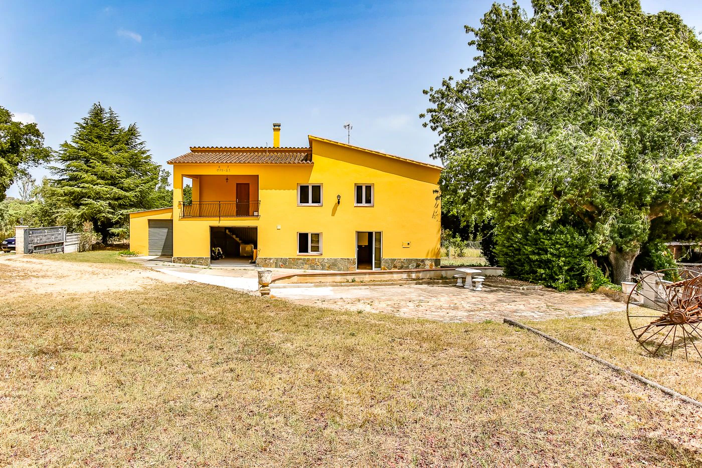 9769 - Masia en venda amb paller a prop del poble