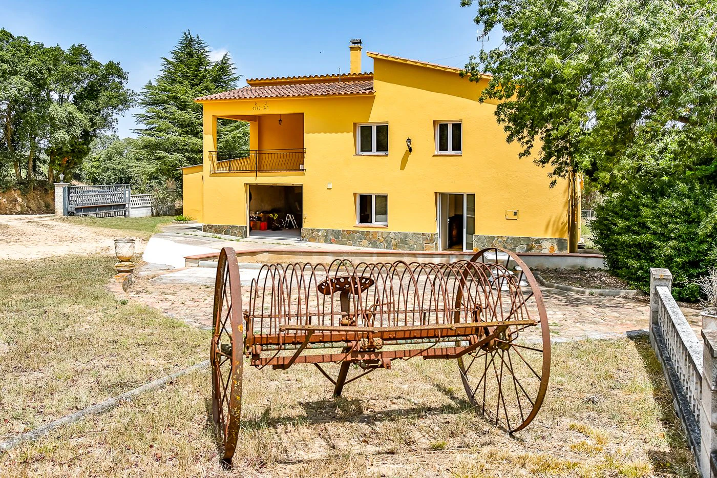 9769 - Masia en venda amb paller a prop del poble