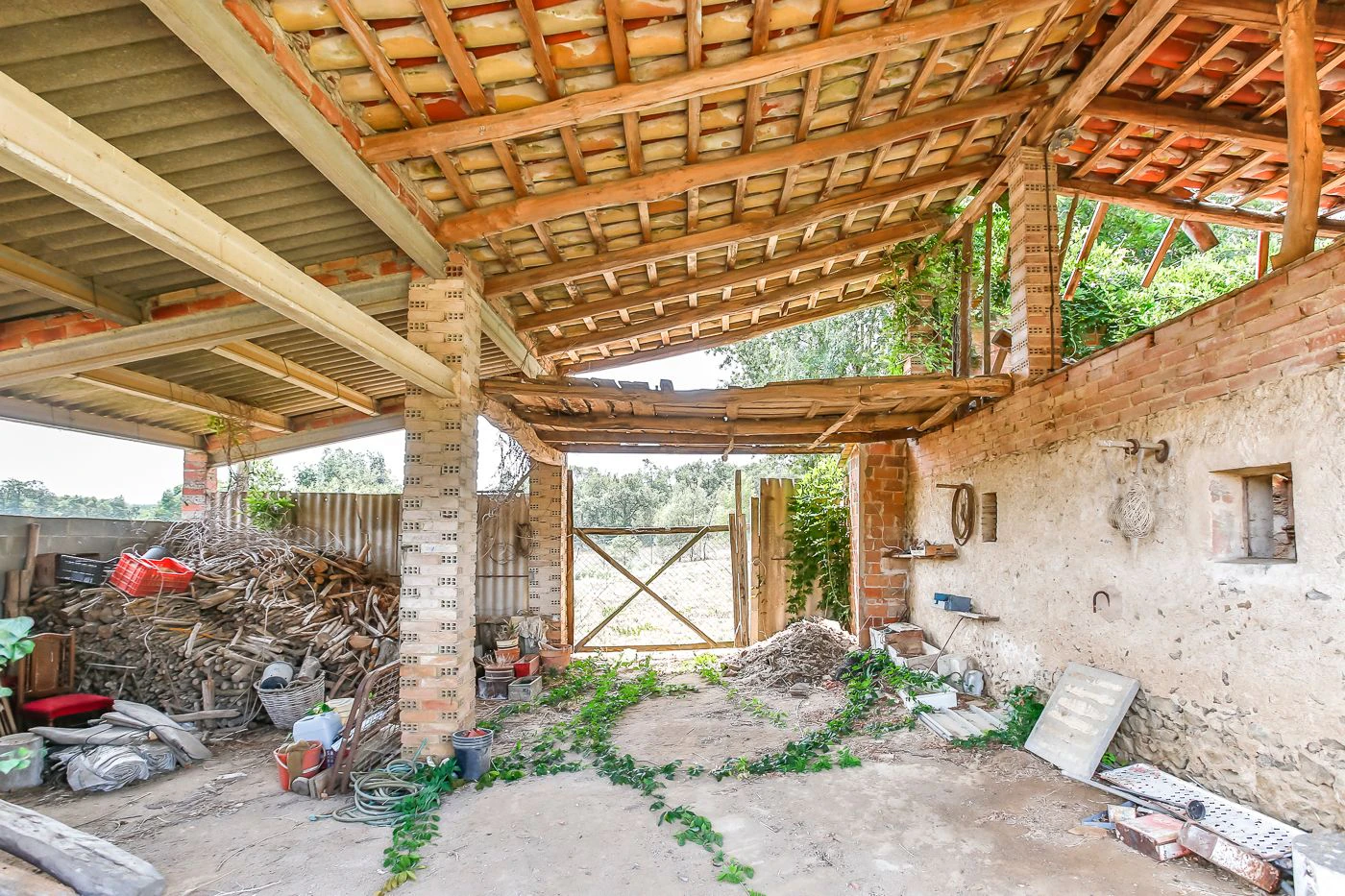 9769 - Masia en venda amb paller a prop del poble