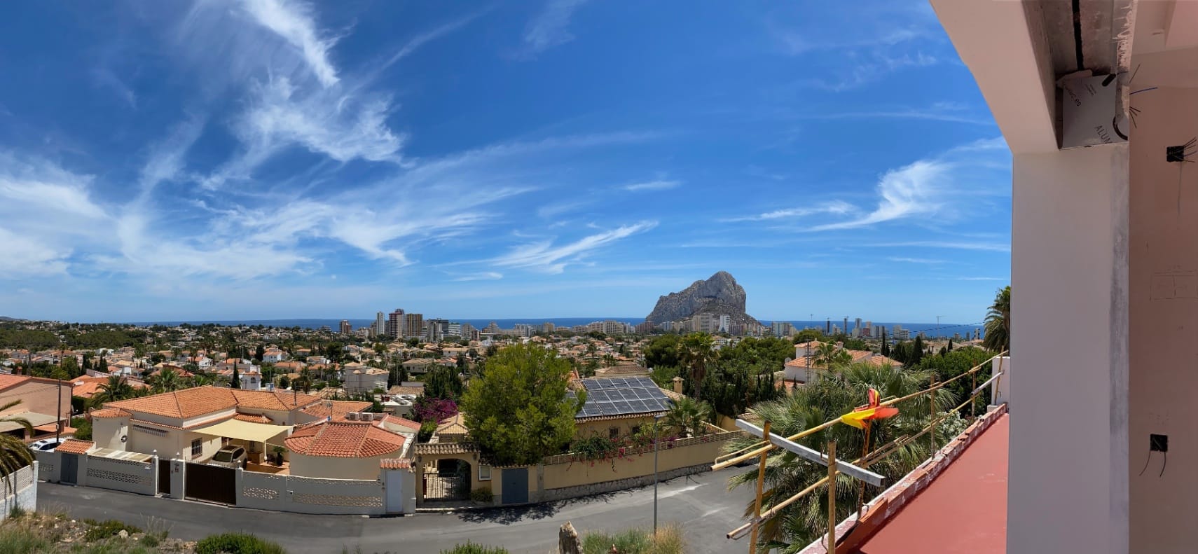 Villa de lujo y estilo moderno con vistas al mar y al Peñón en Calpe