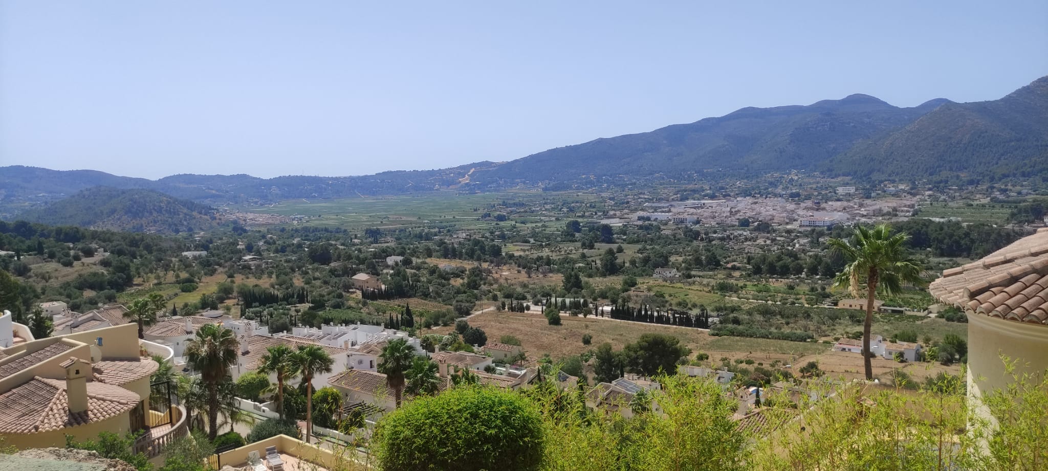 Terreno en venta en Jalón, Alicante - 600 m² orientado al sur