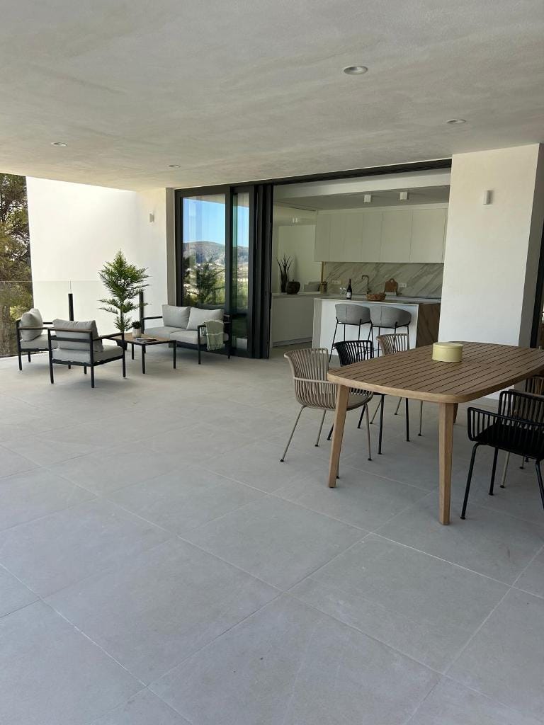 Villa de lujo y estilo moderno de obra nueva en Moraira