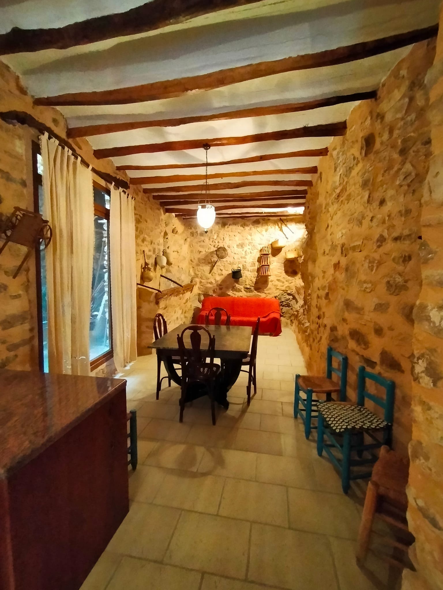Gran casa de pueblo en Castell de Castells