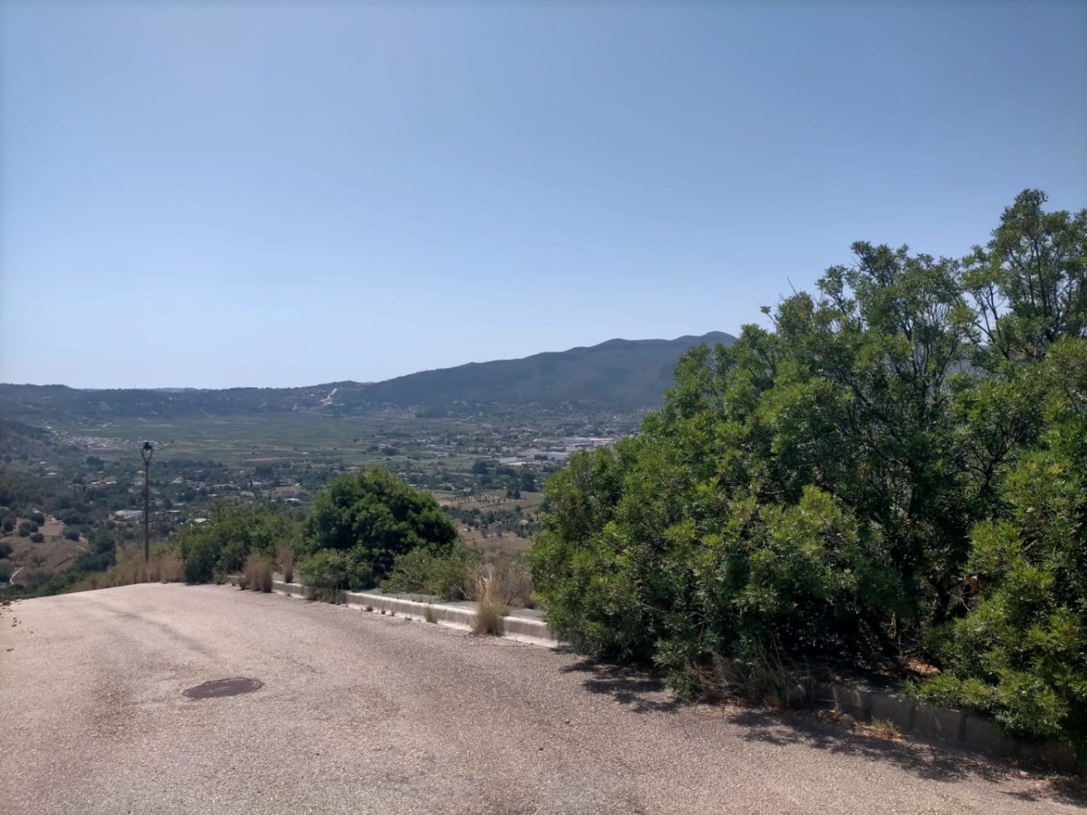 Terreno en venta en Jalón, Alicante - 600 m² orientado al sur