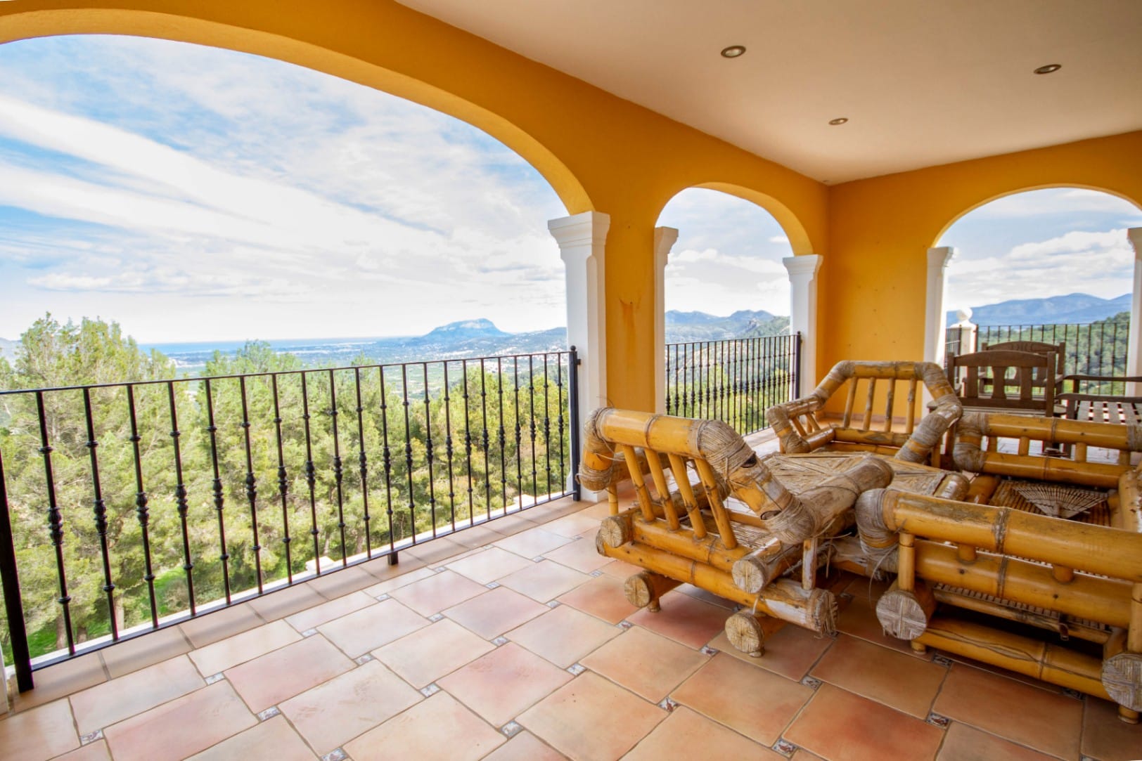 Villa en venta con 3 habitaciones y jardín en La Vall de Laguar