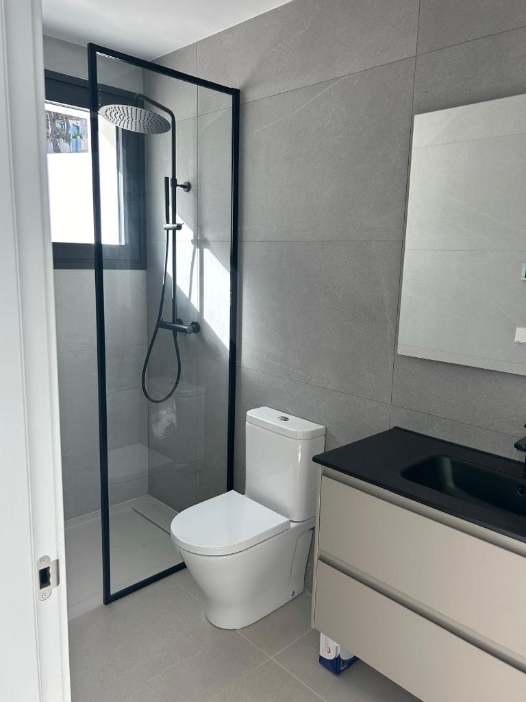 Villa de lujo y estilo moderno de obra nueva en Moraira