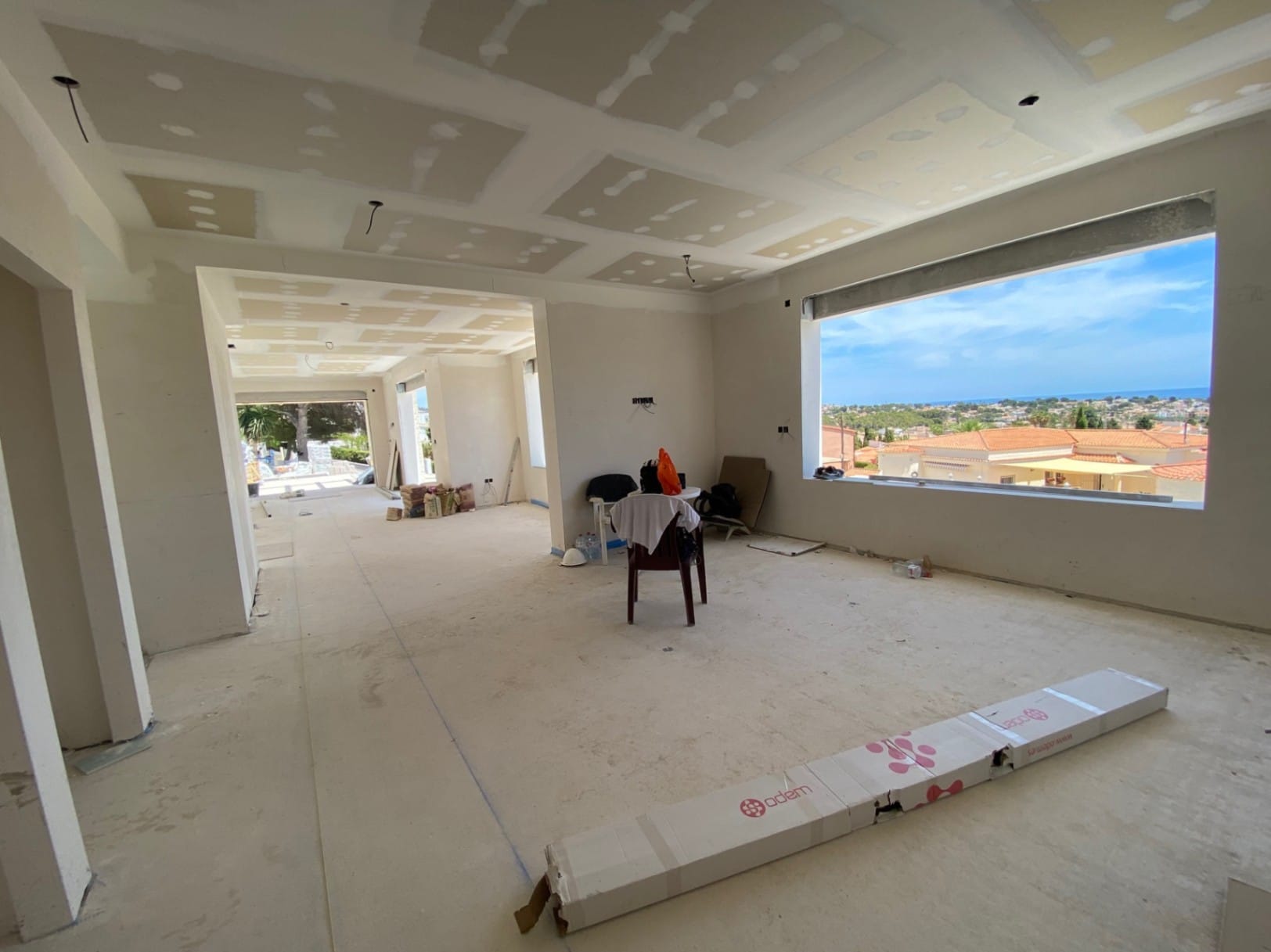 Villa de lujo y estilo moderno con vistas al mar y al Peñón en Calpe