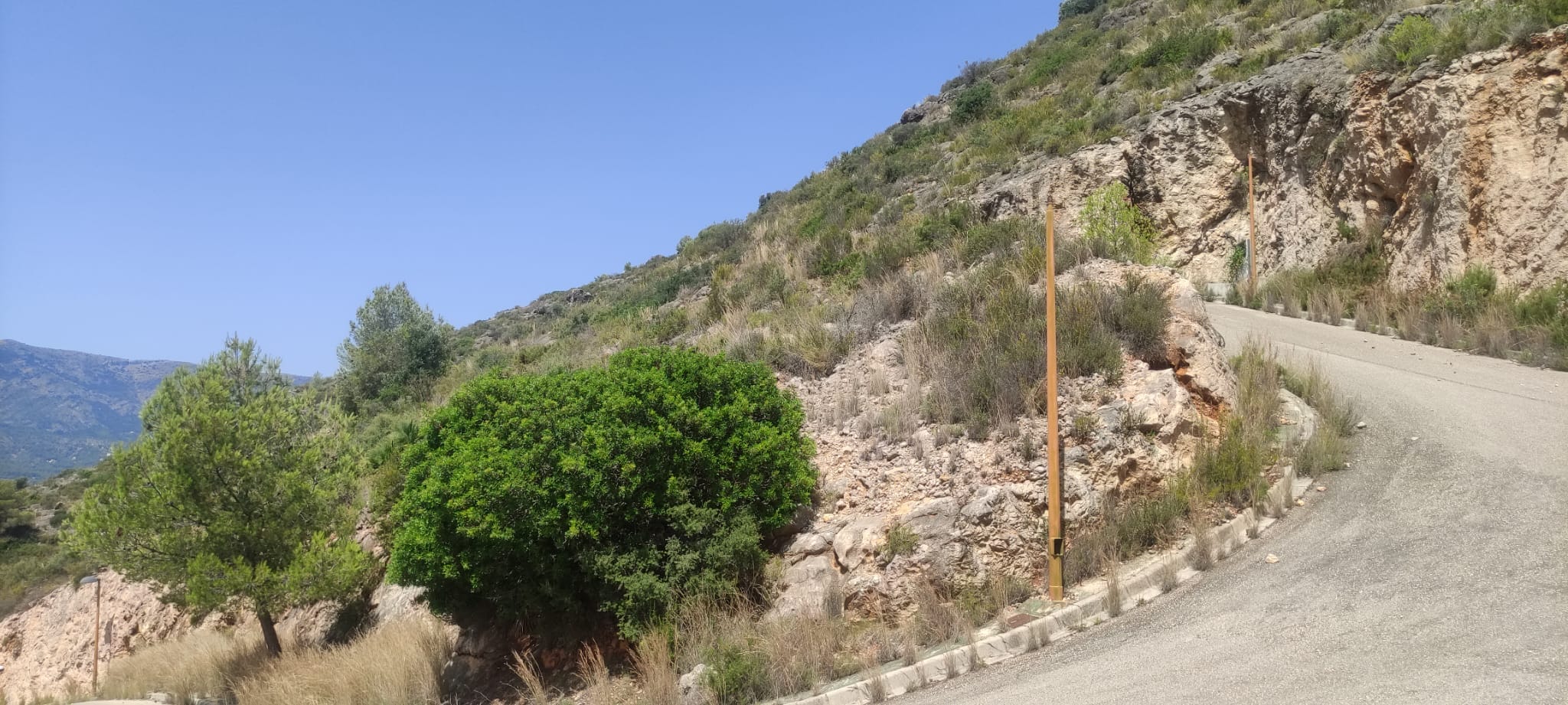 Terreno en venta en Jalón, Alicante - 600 m² orientado al sur