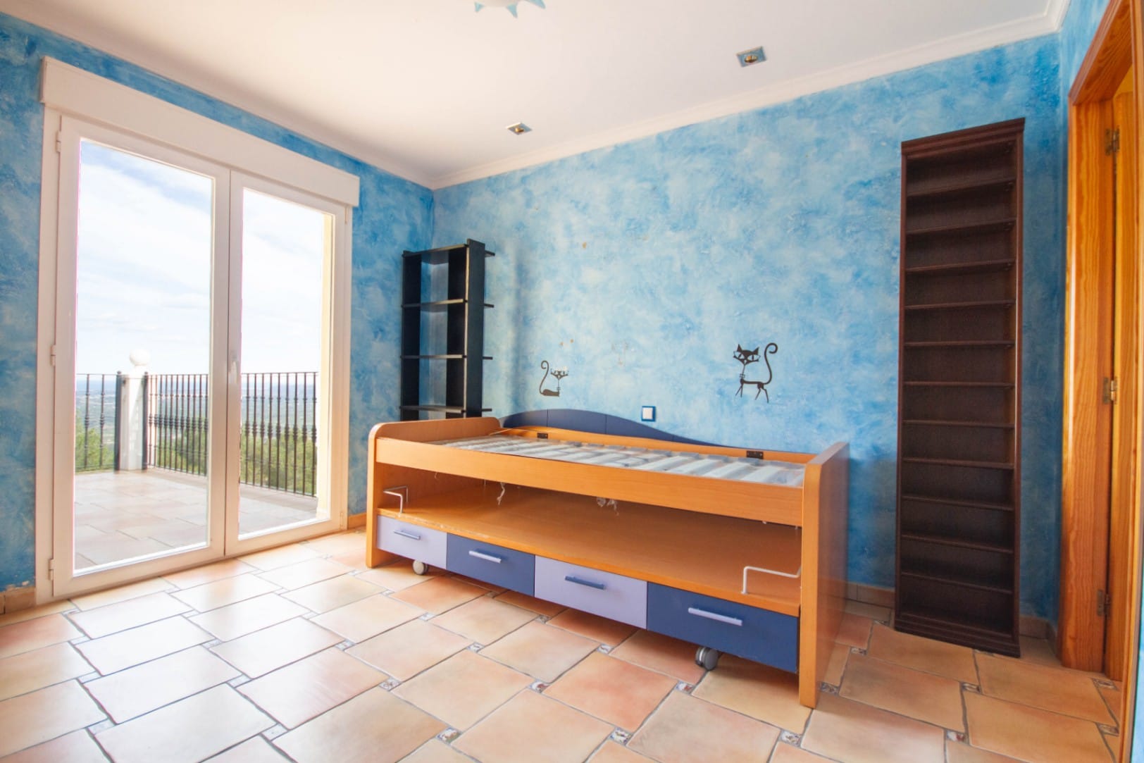 Villa en venta con 3 habitaciones y jardín en La Vall de Laguar