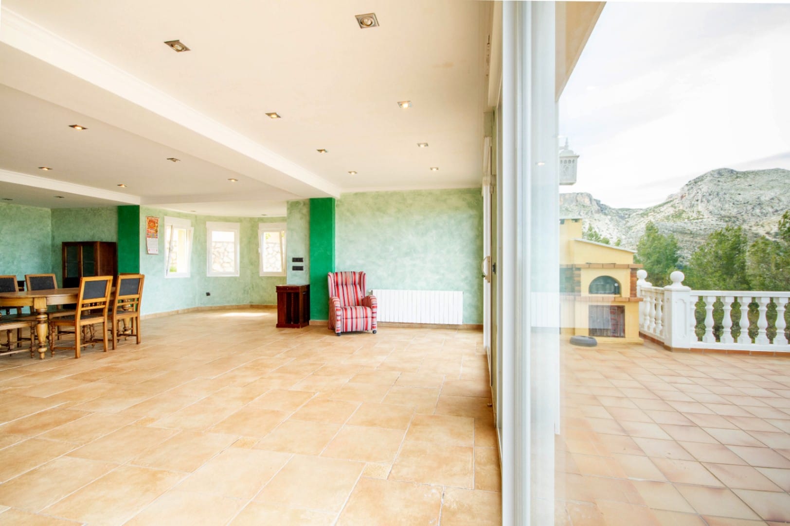 Villa en venta con 3 habitaciones y jardín en La Vall de Laguar