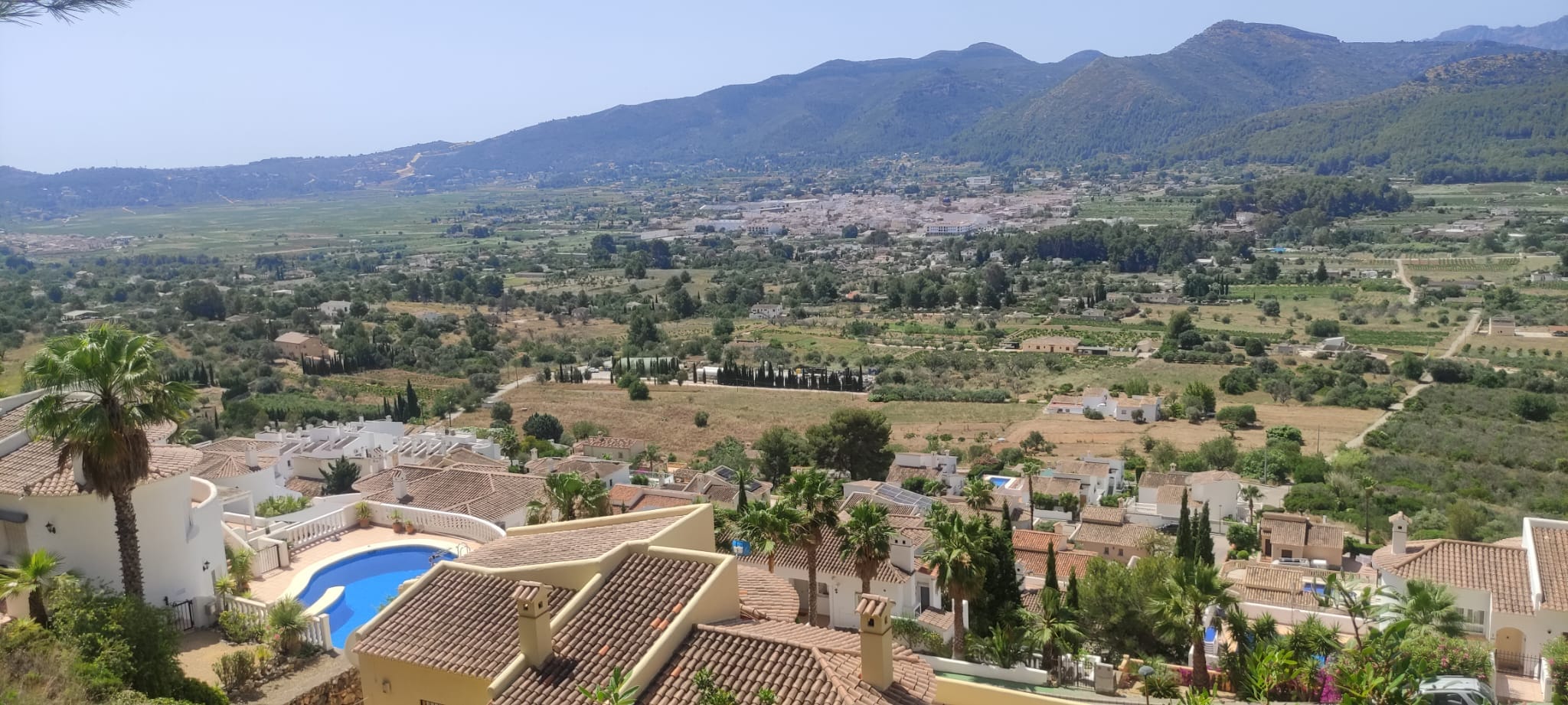 Terreno en venta en Jalón, Alicante - 600 m² orientado al sur