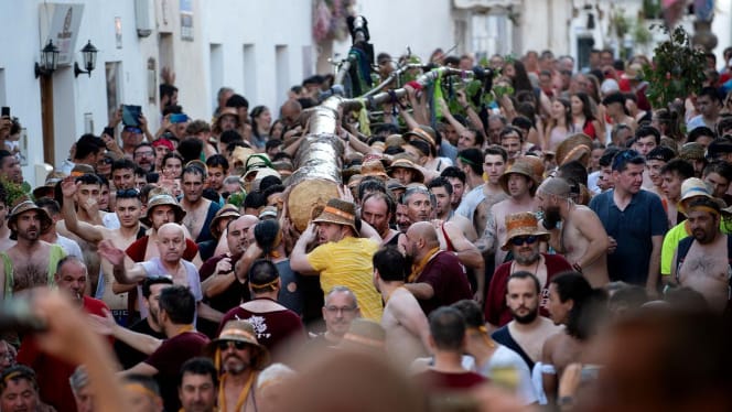 Festival of St. John in Altea: Plantà de l´Arbret